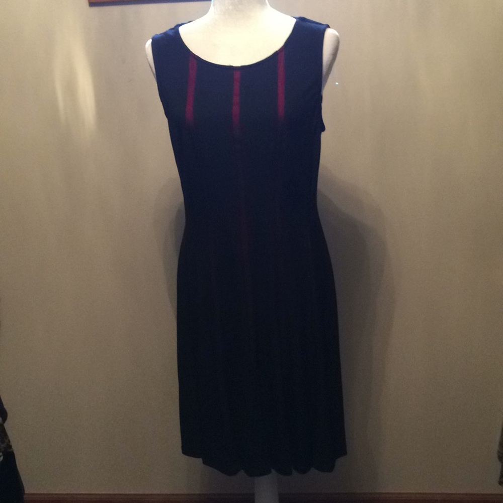 Knee length dress black and red size 10